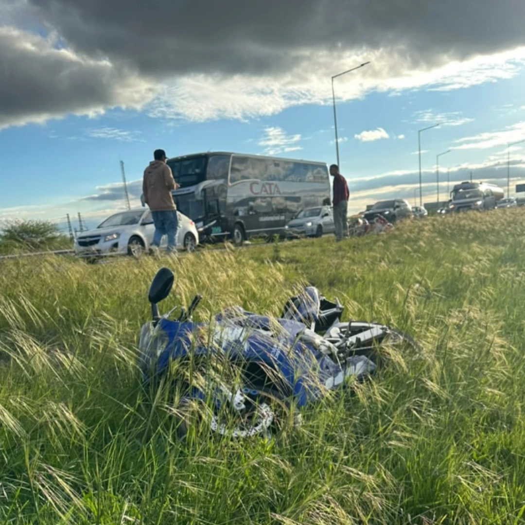 CHOQUE MÚLTIPLE EN LA AUTOPISTA ROSARIO-CÓRDOBA DEJA CUATRO HERIDOS A LA ALTURA DE FUNES