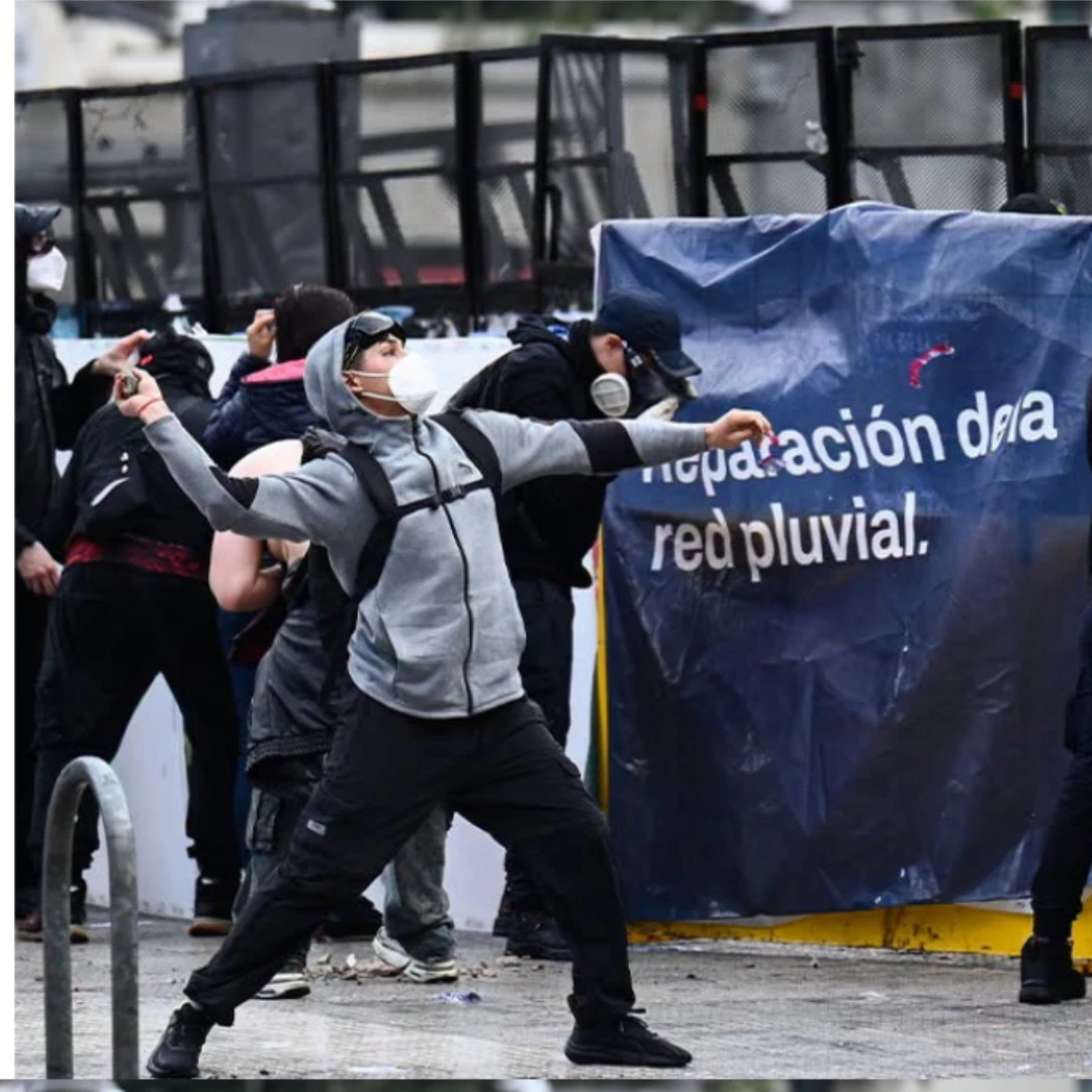 CRUCES POLÍTICOS TRAS LA REPRESIÓN: OFICIALISMO Y OPOSICIÓN DEBATEN SOBRE LOS DISTURBIOS EN EL CONGRESO