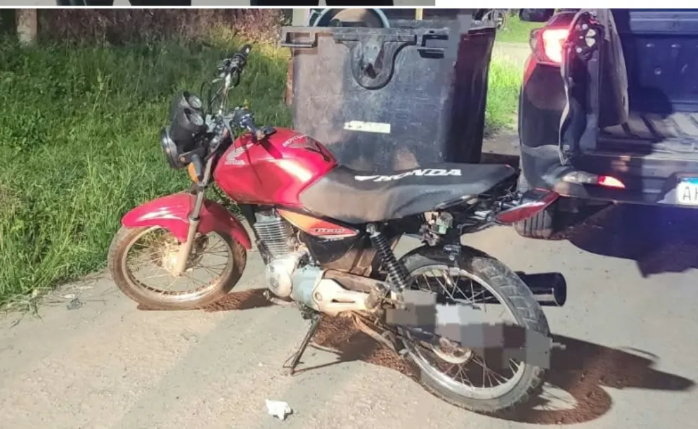 PERSECUCIÓN EN ROLDÁN: EVADIÓ UN CONTROL POLICIAL Y TERMINÓ APREHENDIDO TRAS CAER DE SU MOTO